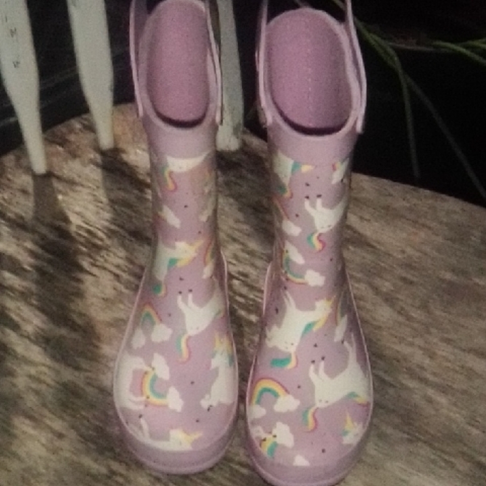 Liz Lange for Target Purple Rain & Snow Boots with Sturdy Sole